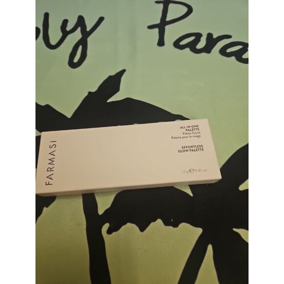 Farmasi All In One Palette Effortless Glow Palette 0.45 oz. New In Box Shimmer - Picture 2 of 5